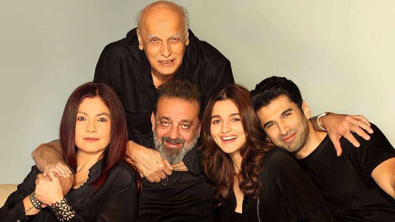From left: Pooja Bhatt, Mahesh Bhatt, Sanjay Dutt, Alia Bhatt and Aditya Roy Kapur 
